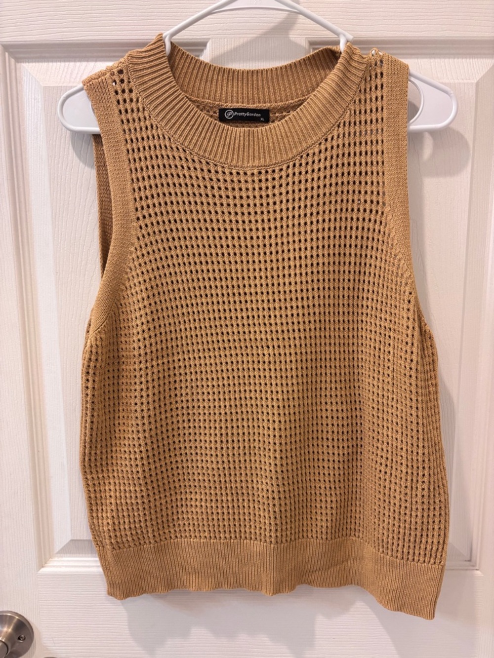 Pretty Garden  Open-Knit‎ Tank Top - Camel Brown